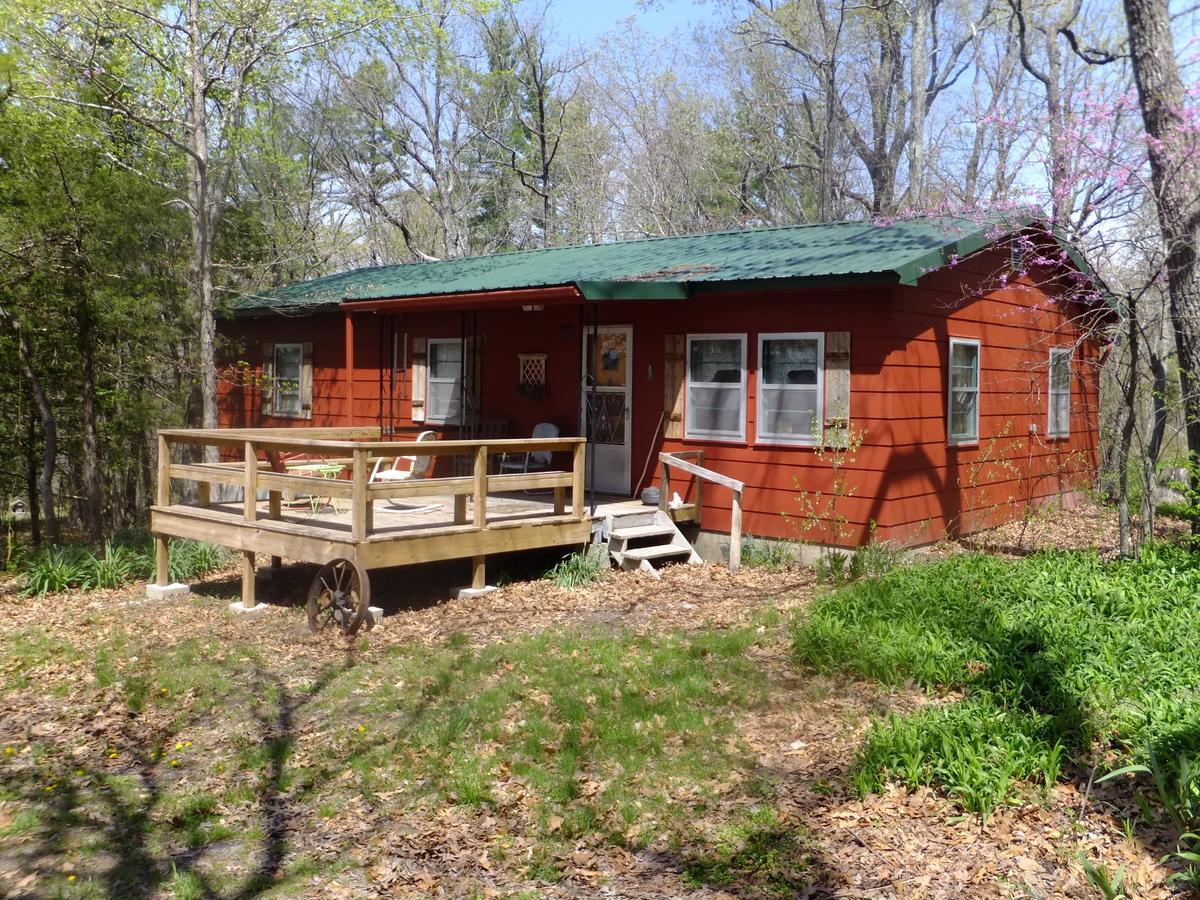 Rock Eddy Bluff Farm Cabins Dixon Exterior photo